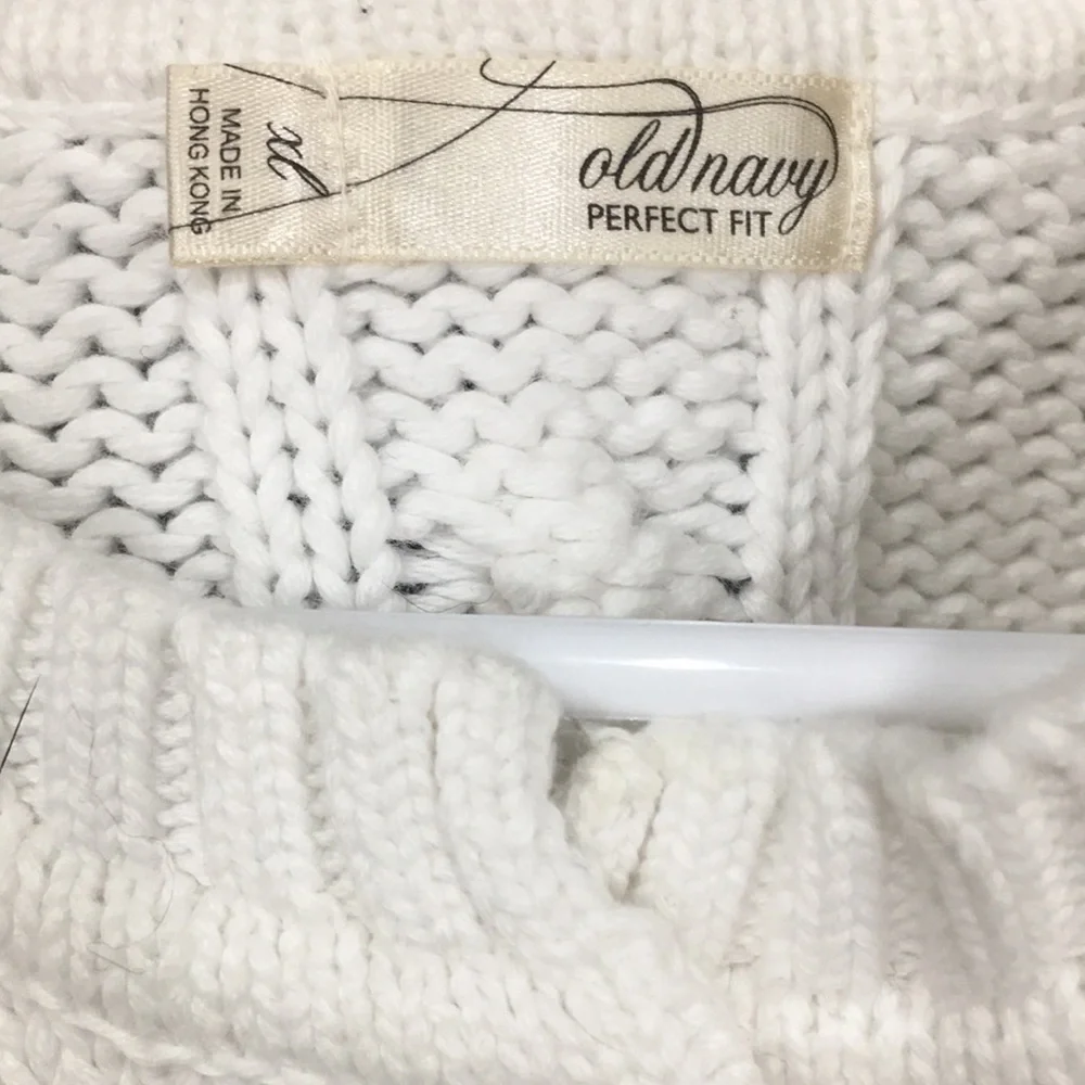 EUC GAP Beautiful Quality 100% White Cotton Sweater - Picture 4 of 7